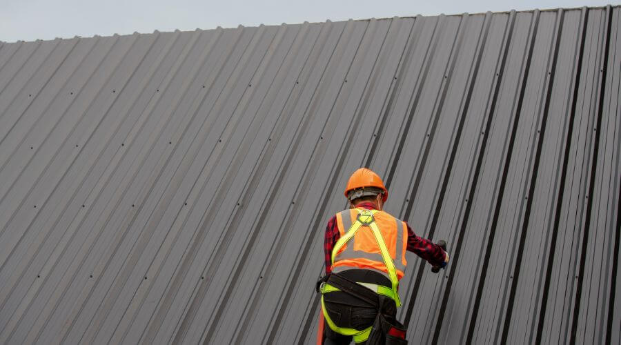 Professional metal roof installation services in Huntington, AR